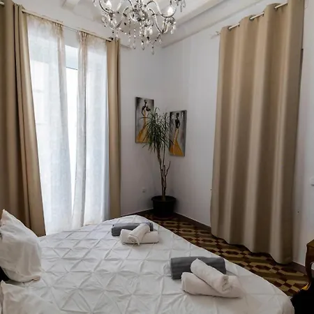 Sh Casa Buda. Gran En El Centro. Apartman *